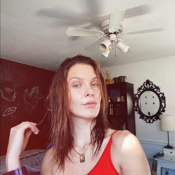 Meet your Posher, Amelia - Picture 1 of 1